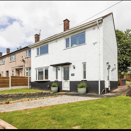Come & Unwind In Charming 5 Bed House In Blackburn Blackburn  Kültér fotó