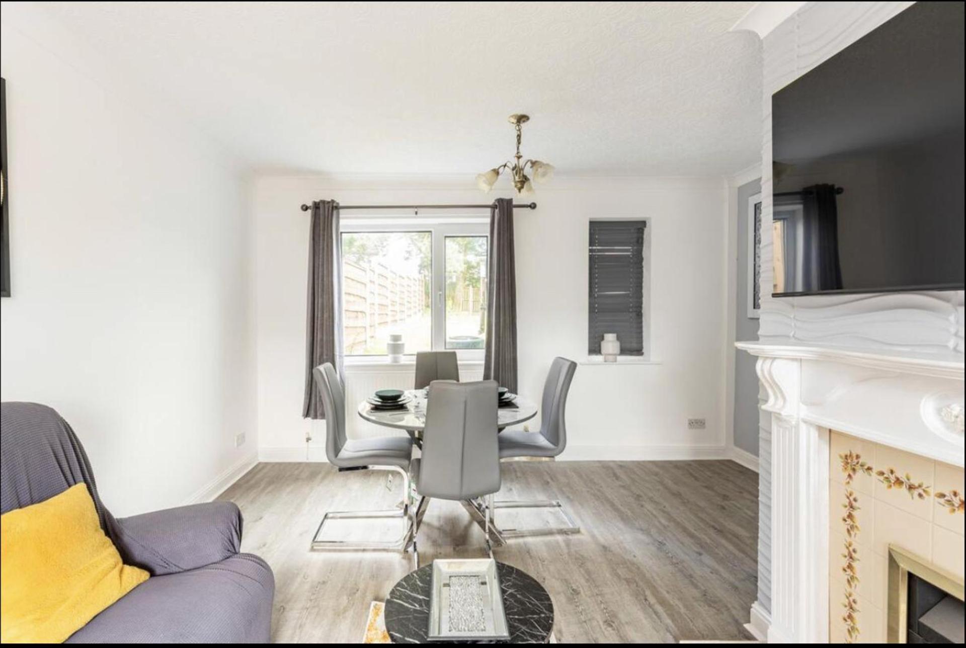 Come & Unwind In Charming 5 Bed House In Blackburn Blackburn  Kültér fotó